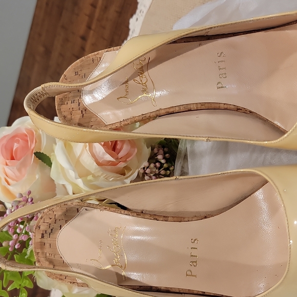 Authentic Loubatin high heels - Picture 3 of 10